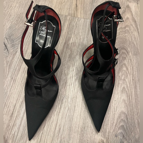Roger Vivier Black Satin Crystal Buckle Pointed Toe Evening Pumps, 38 - Picture 10 of 11
